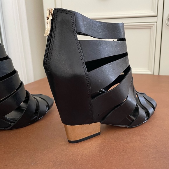 BCBGeneration Charlie heeled wedge, open peep toe shoes 10 black NWT πHP x2π - Picture 4 of 13